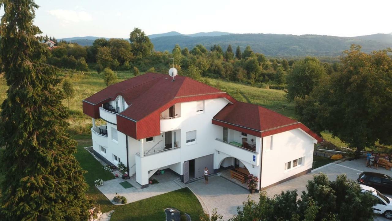Guest House Melody Dreznik Grad ภายนอก รูปภาพ